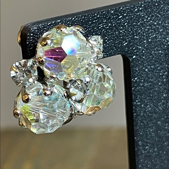 1950’s Coro Faceted Crystal & Rhinestone Cluster Clip-on Earrings - Picture 5 of 8